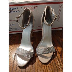 New 8 D Heart Silver Embellished Ankle Strap Stiletto Pump High Heel Dress Shoes